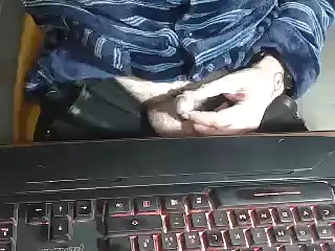 Snapshot of Adri_gard chatting on December 3, 2024, 8:50 pm Adri gard online show from December 3, 2024, 8:50 pm