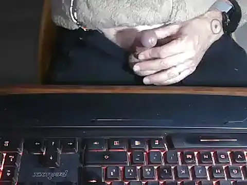 Snapshot of Adri_gard chatting on January 19, 2025, 9:34 pm Adri gard online show from January 19, 2025, 9:34 pm