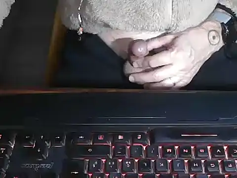 Snapshot of Adri_gard chatting on January 25, 2025, 10:39 pm Adri gard online show from January 25, 2025, 10:39 pm