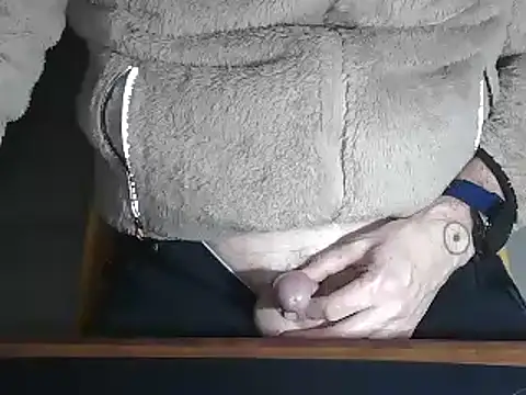 Snapshot of Adri_gard chatting on February 21, 2025, 9:22 pm Adri gard online show from February 21, 2025, 9:22 pm