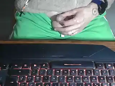 Snapshot of Adri_gard chatting on March 20, 2025, 9:46 pm Adri gard online show from March 20, 2025, 9:46 pm