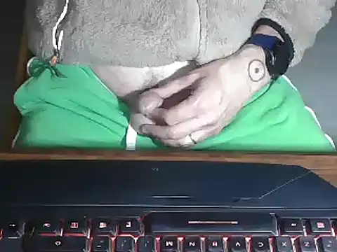 Snapshot of Adri_gard chatting on March 22, 2025, 9:42 pm Adri gard online show from March 22, 2025, 9:42 pm