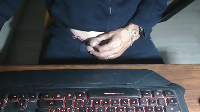 Snapshot of Adri_gard chatting on October 21, 2025, 8:53 pm Adri gard online show from October 21, 2025, 8:53 pm