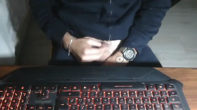 Snapshot of Adri_gard chatting on November 2, 2025, 9:17 pm Adri gard online show from November 2, 2025, 9:17 pm