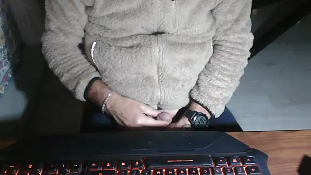 Snapshot of Adri_gard chatting on November 24, 2025, 9:25 pm Adri gard online show from November 24, 2025, 9:25 pm