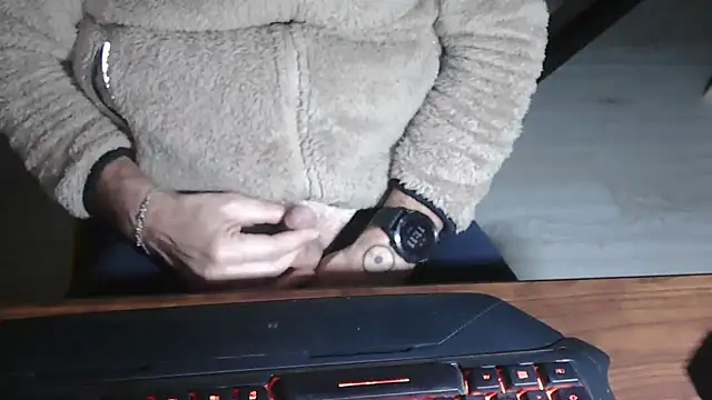 Snapshot of Adri_gard chatting on November 27, 2025, 10:12 pm Adri gard online show from November 27, 2025, 10:12 pm