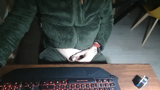 Snapshot of Adri_gard chatting on February 8, 2026, 8:56 pm Adri gard online show from February 8, 2026, 8:56 pm