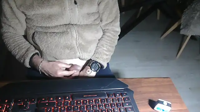 Snapshot of Adri_gard chatting on March 2, 2026, 9:10 pm Adri gard online show from March 2, 2026, 9:10 pm