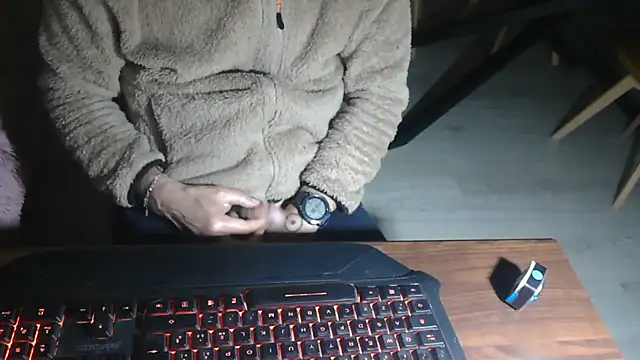 Adri gard online show from April 12, 2026, 8:36 pm