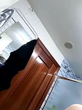 Snapshot of calamardo19 chatting on February 22, 2025, 6:06 am calamardo19 online show from February 22, 2025, 6:06 am