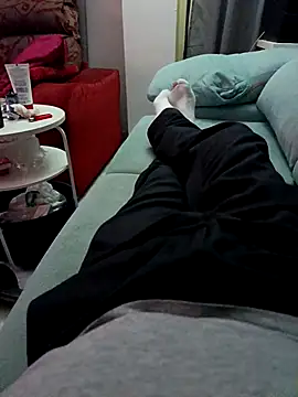 Snapshot of calamardo19 chatting on October 27, 2025, 6:23 pm calamardo19 online show from October 27, 2025, 6:23 pm