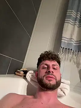 Snapshot of michifolli92 chatting on March 10, 2025, 2:05 pm michifolli92 online show from March 10, 2025, 2:05 pm