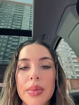 Alirawrz online show from November 5, 2025, 12:38 pm