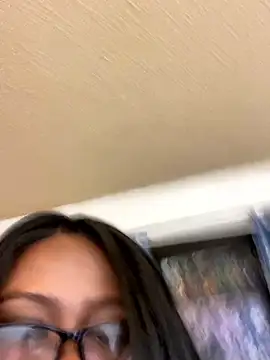 ebonysnow225 online show from January 8, 2026, 10:45 pm