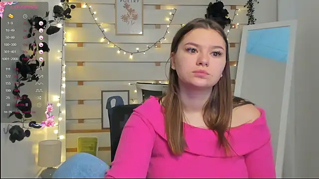 Josephine Kiss online show from March 10, 2026, 7:13 am