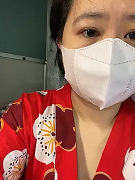 ninini92 online show from December 31, 2024, 1:08 pm