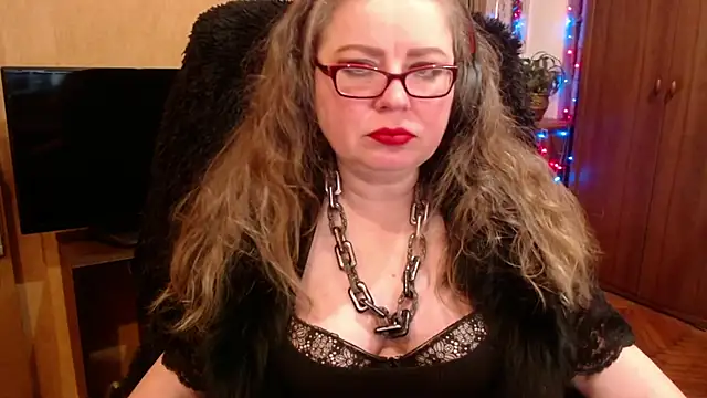 Snapshot of Miss_Tress chatting on December 15, 2024, 11:20 pm Miss Tress online show from December 15, 2024, 11:20 pm