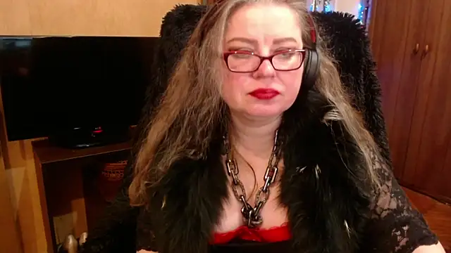 Snapshot of Miss_Tress chatting on December 27, 2024, 2:47 am Miss Tress online show from December 27, 2024, 2:47 am