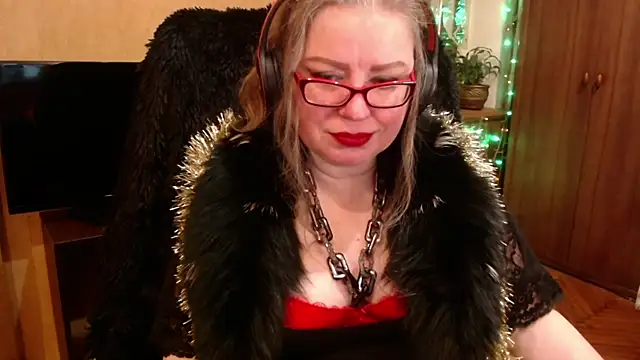 Snapshot of Miss_Tress chatting on December 30, 2024, 7:00 pm Miss Tress online show from December 30, 2024, 7:00 pm