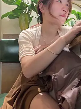 Emily 9xx online show from March 18, 2025, 8:47 am