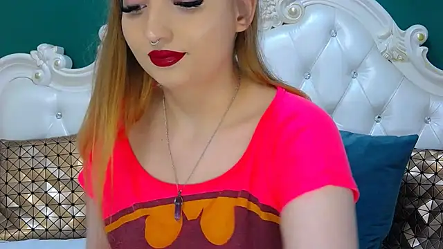 Snapshot of ArielBurn chatting on February 8, 2025, 7:59 pm ArielBurn online show from February 8, 2025, 7:59 pm