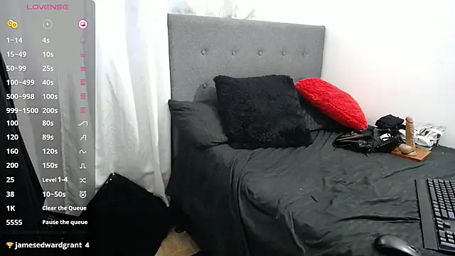 Snapshot of shayla_10 chatting on November 15, 2025, 12:23 pm shayla 10 online show from November 15, 2025, 12:23 pm