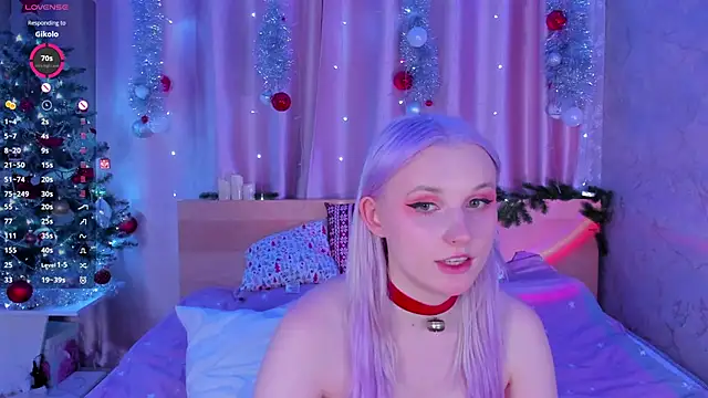 Snapshot of SweeteRose_Royce chatting on December 29, 2024, 5:54 pm SweeteRose Royce online show from December 29, 2024, 5:54 pm