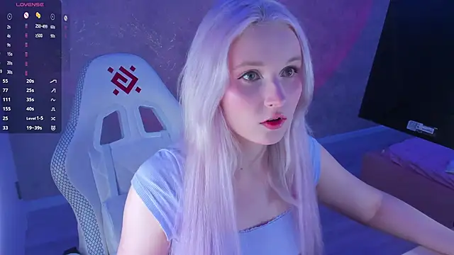 Snapshot of SweeteRose_Royce chatting on January 5, 2025, 5:20 pm SweeteRose Royce online show from January 5, 2025, 5:20 pm