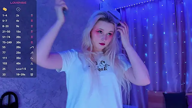 Snapshot of SweeteRose_Royce chatting on February 20, 2025, 3:08 pm SweeteRose Royce online show from February 20, 2025, 3:08 pm