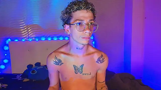 mateodeamjo online show from November 18, 2025, 7:46 am