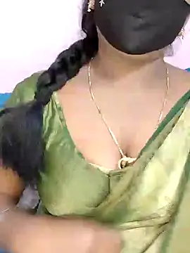 Snapshot of louise92 chatting on December 7, 2024, 4:47 pm louise92 online show from December 7, 2024, 4:47 pm