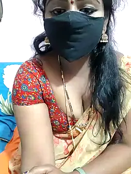 Snapshot of louise92 chatting on December 17, 2024, 5:47 pm louise92 online show from December 17, 2024, 5:47 pm