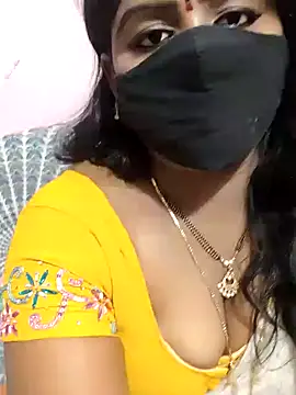 Snapshot of louise92 chatting on December 22, 2024, 5:21 pm louise92 online show from December 22, 2024, 5:21 pm