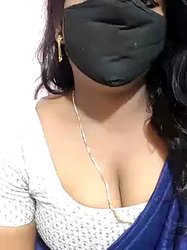 Snapshot of louise92 chatting on February 6, 2025, 6:08 am louise92 online show from February 6, 2025, 6:08 am