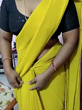 Snapshot of louise92 chatting on February 13, 2025, 8:59 am louise92 online show from February 13, 2025, 8:59 am