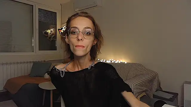 amber quell here online show from May 24, 2026, 4:01 pm