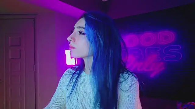 AriaVoss online show from December 14, 2024, 8:51 pm