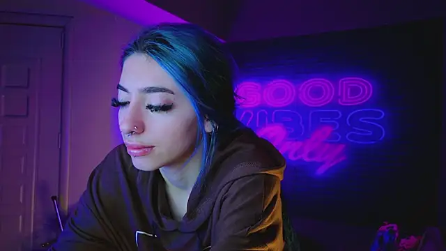 AriaVoss online show from January 10, 2025, 8:48 pm