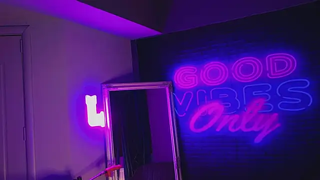 AriaVoss online show from January 22, 2025, 8:28 pm