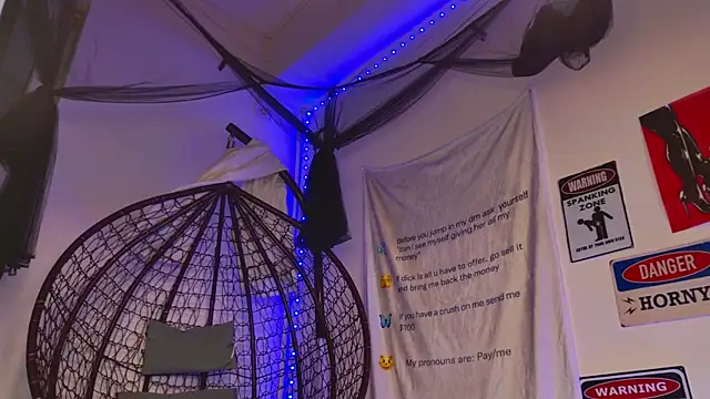 AriaVoss online show from March 30, 2026, 8:32 pm