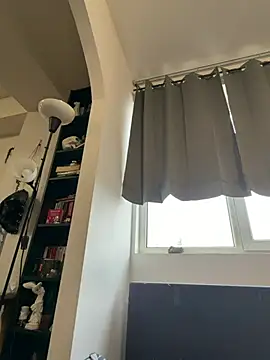 AriaVoss online show from April 9, 2026, 3:39 pm