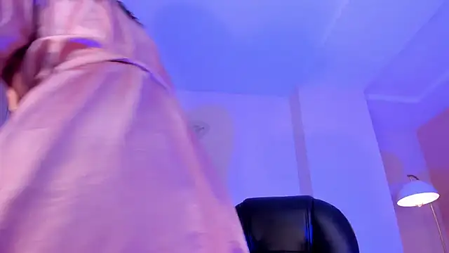 Snapshot of AllyJensen chatting on February 6, 2025, 8:23 pm AllyJensen online show from February 6, 2025, 8:23 pm