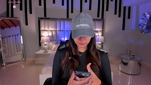 AllyJensen online show from April 6, 2026, 10:27 am