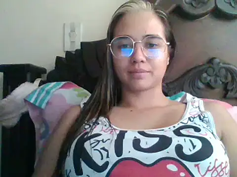 trianabell online show from January 28, 2025, 5:35 pm