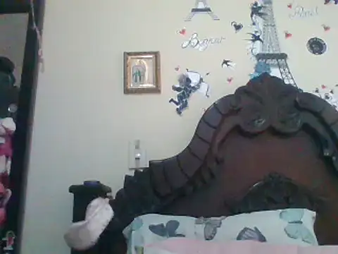 trianabell online show from March 12, 2025, 10:39 pm