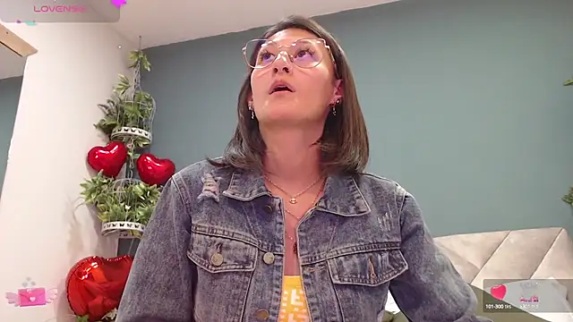 SharisWillian online show from February 22, 2025, 3:34 am