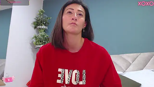 SharisWillian online show from September 9, 2025, 4:01 am