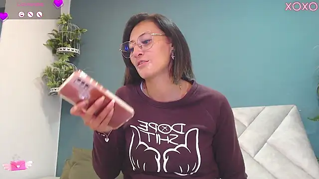 SharisWillian online show from October 30, 2025, 4:14 am