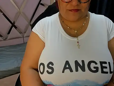 DaianaLutz online show from September 26, 2025, 1:26 pm