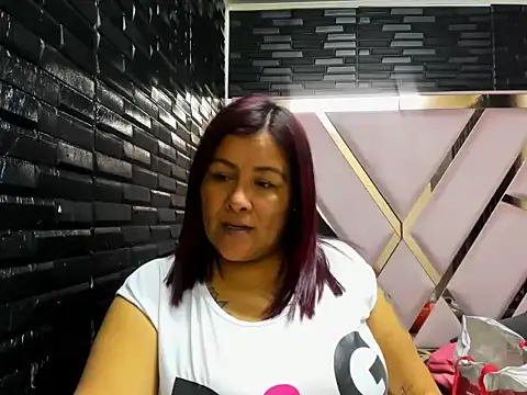 DaianaLutz online show from December 22, 2025, 2:25 pm